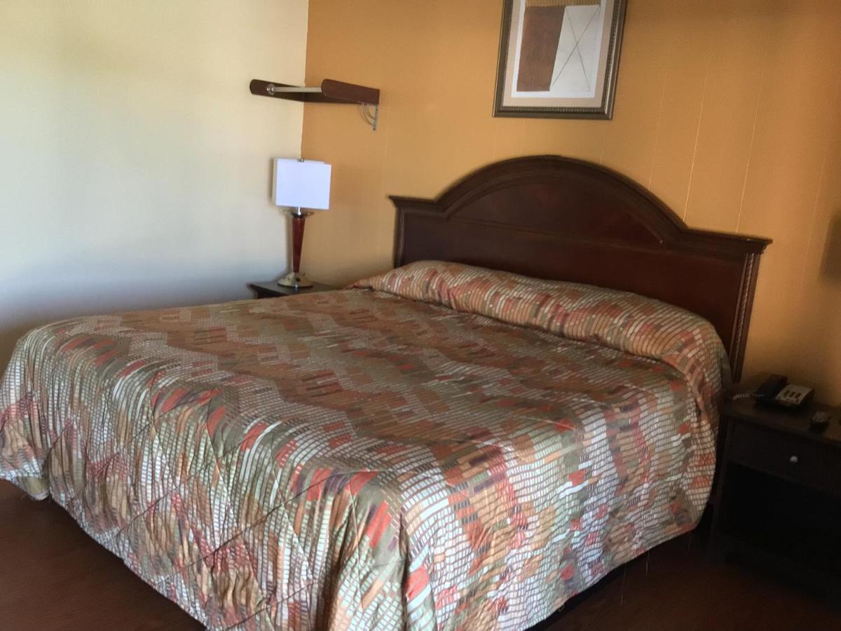 Skyland Inn - Bristol Hilander Park Extérieur photo