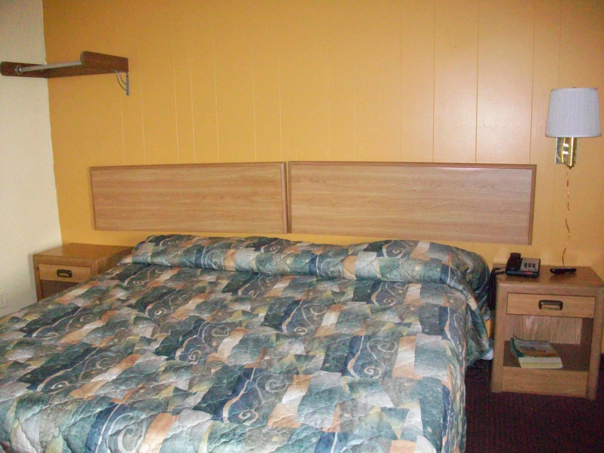 Skyland Inn - Bristol Hilander Park Extérieur photo